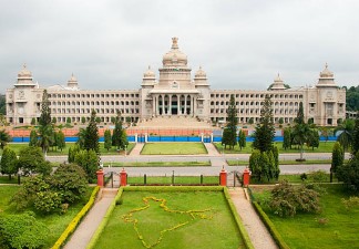 luxury hotel room near vidhana soudha